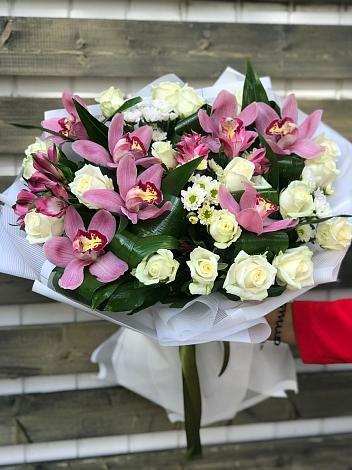 Букет цветов из: Розы и Хризантемы в Дружинино