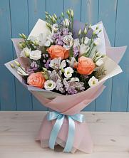 Букет цветов из:  Лизиантусы, Розы, Альстромерии и Гипсофила в Дружинино