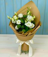 Букет цветов из:  Хризантемы и Лизиантусы в Дружинино