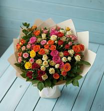 Букет Микс из разноцветных кустовых роз в Дружинино